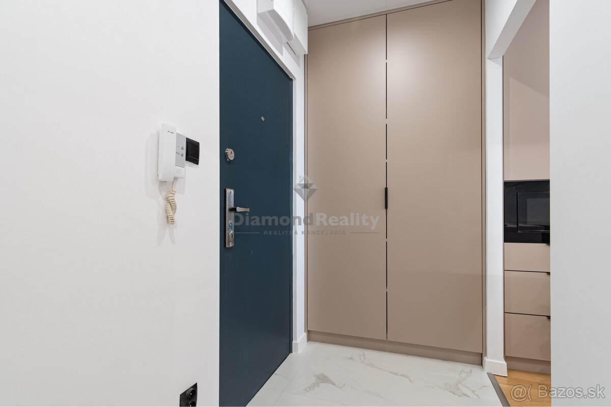 NA PREDAJ 2 IZBOVÝ BYT S LODŽIOU PO KOMPLETNEJ REKONŠTRUKCII - 11