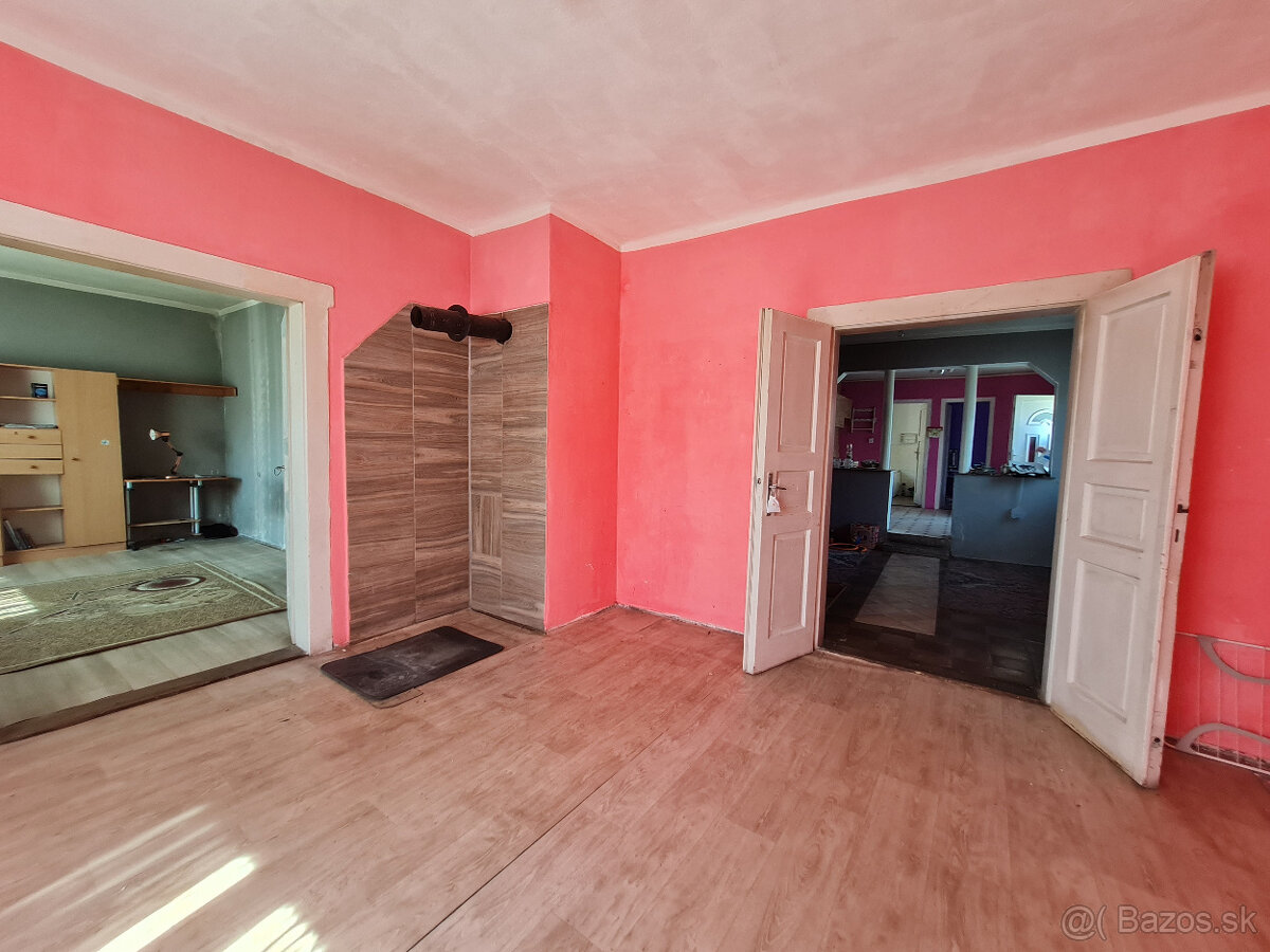 Malé Straciny – rodinný dom - 11