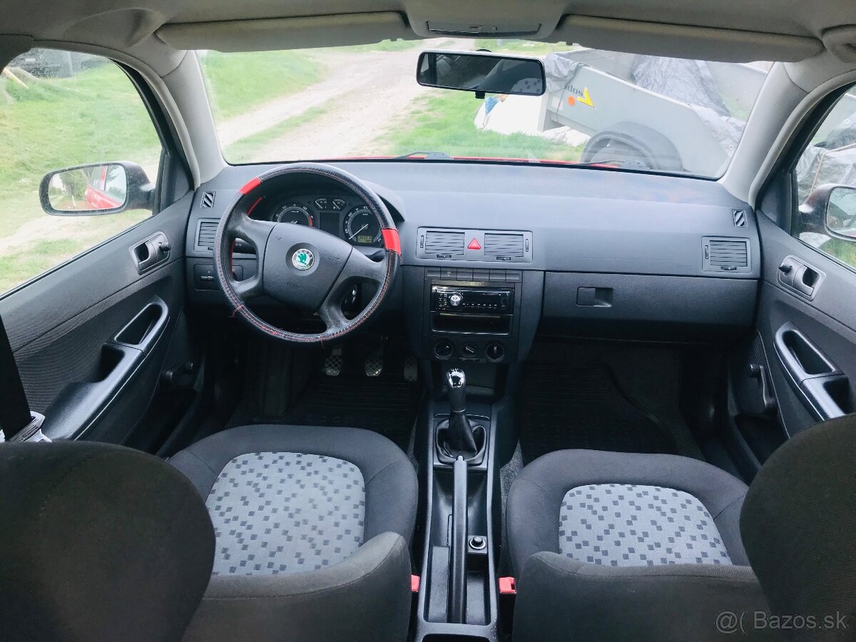 Škoda Fabia 1.2 HTP 47kw - 11