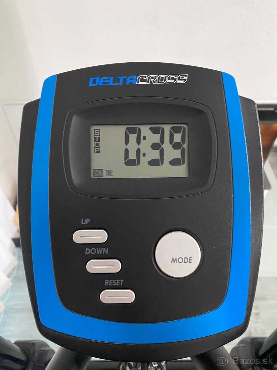 Elipticky trenažér - 11