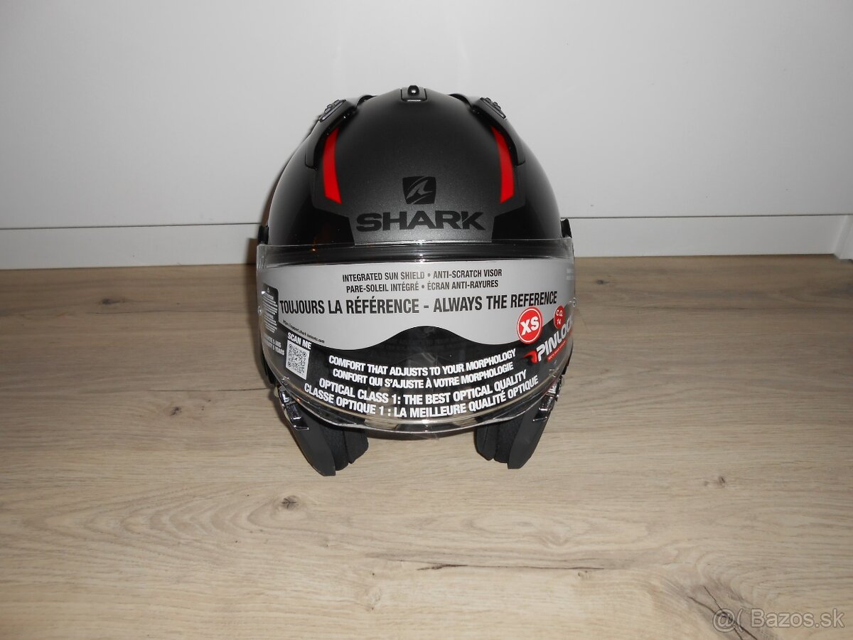 Predam krasnu novu moto prilbu znacky SHARK EVO GT SEAN MAT - 11