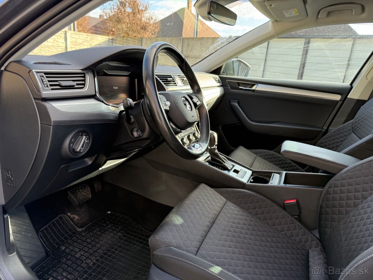 Škoda Superb Combi 2.0 TDI - 11