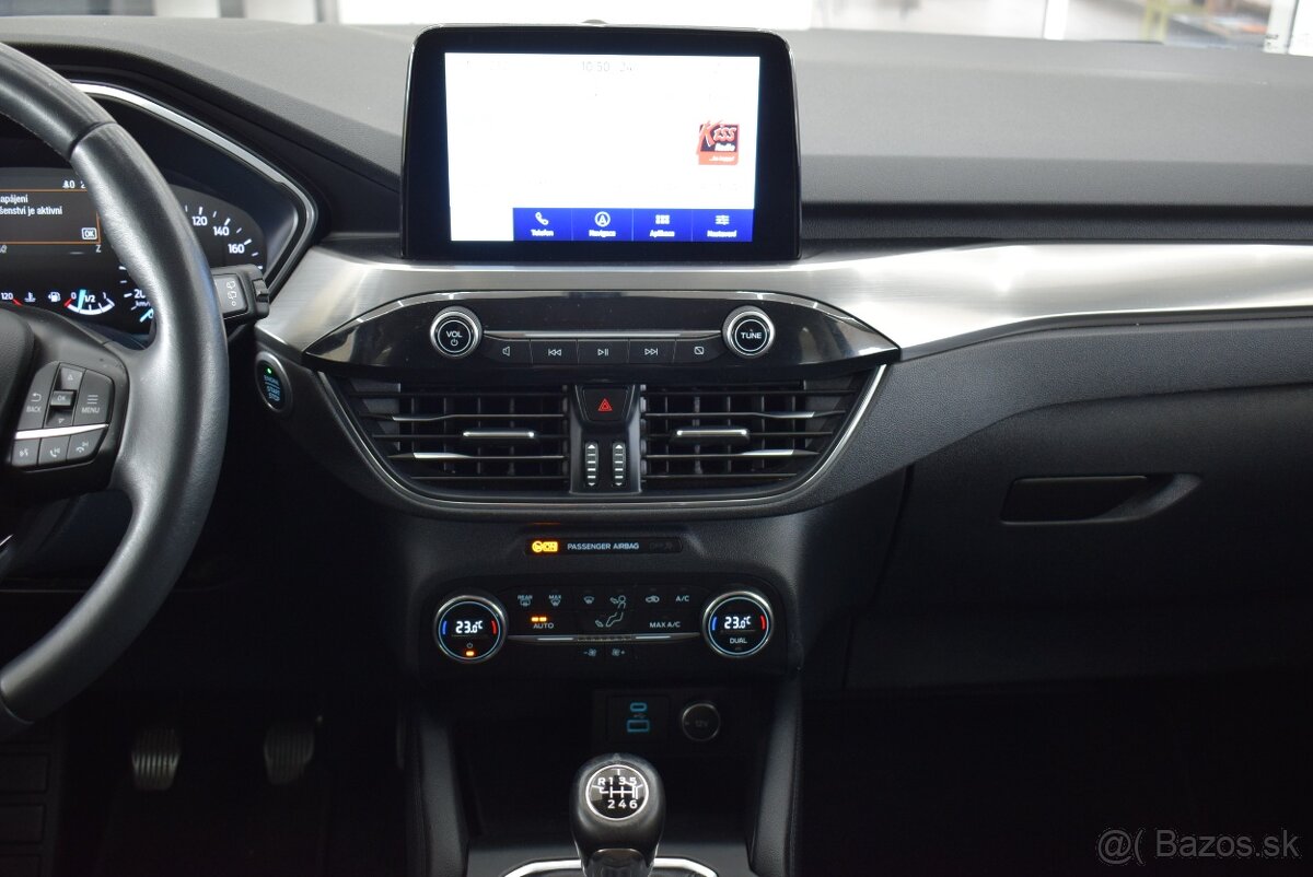 Ford Kuga 1,5 i 110 kW,Navi,najeto pouze71tkm,DPH - 11