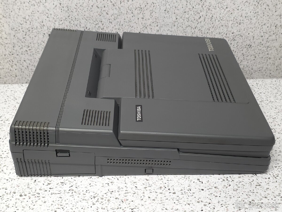 RETRO LAPTOP 》 TOSHIBA T3200SX 》HISTORICKÝ NOTEBOOK - 11