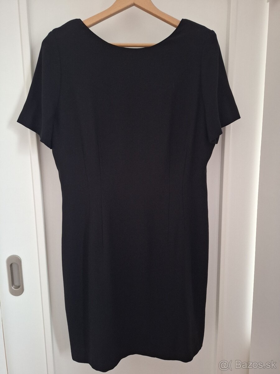 Čierne dámske púzdrové šaty -kokteilky - 11