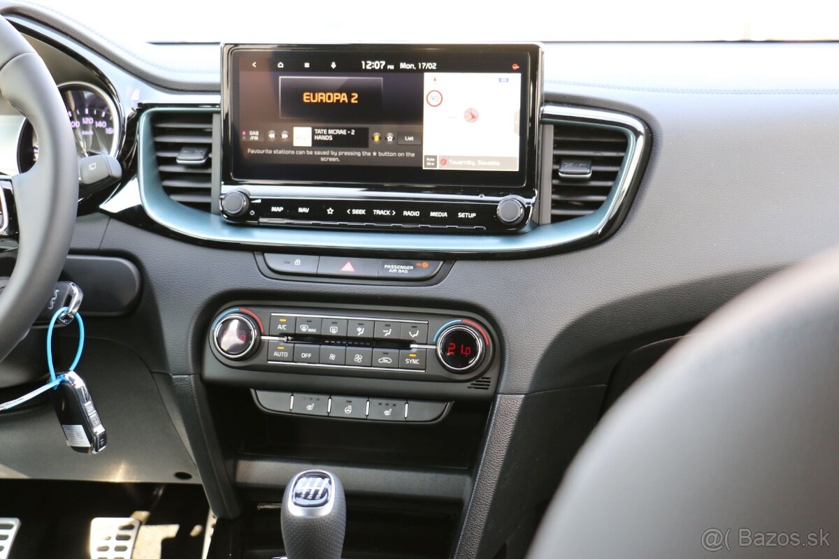 Kia Ceed SW 1.5 T-GDi Sport NEW - 11