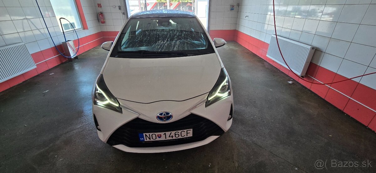 Toyota Yaris Hybrid 1.5 - 11
