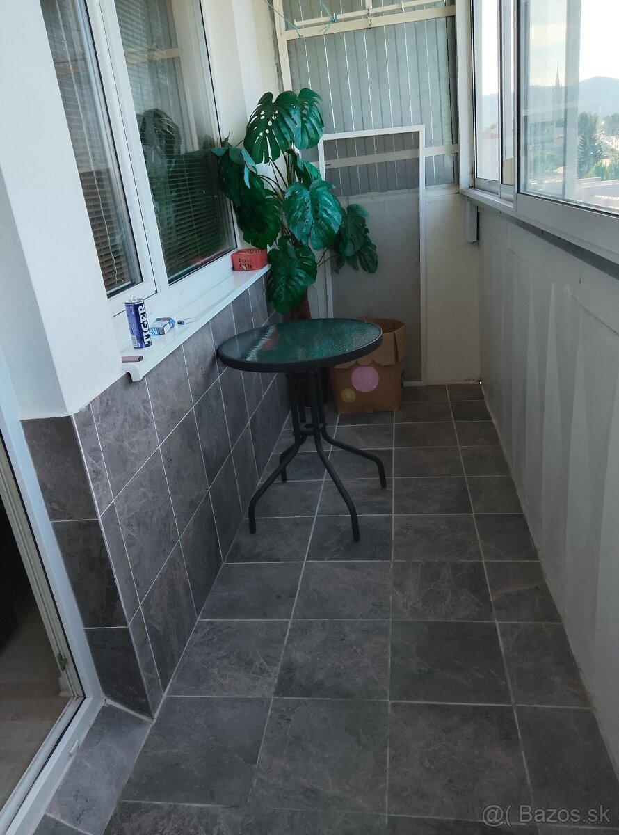 Predám 3 izbový byt v sečovciach v centre mesta - 11