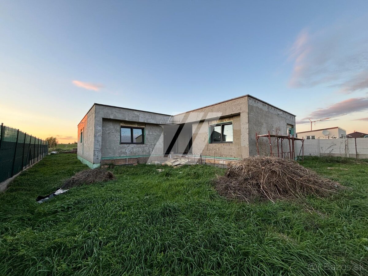 Novostavba - moderný 5-izbový rodinný dom (holodom) - 11