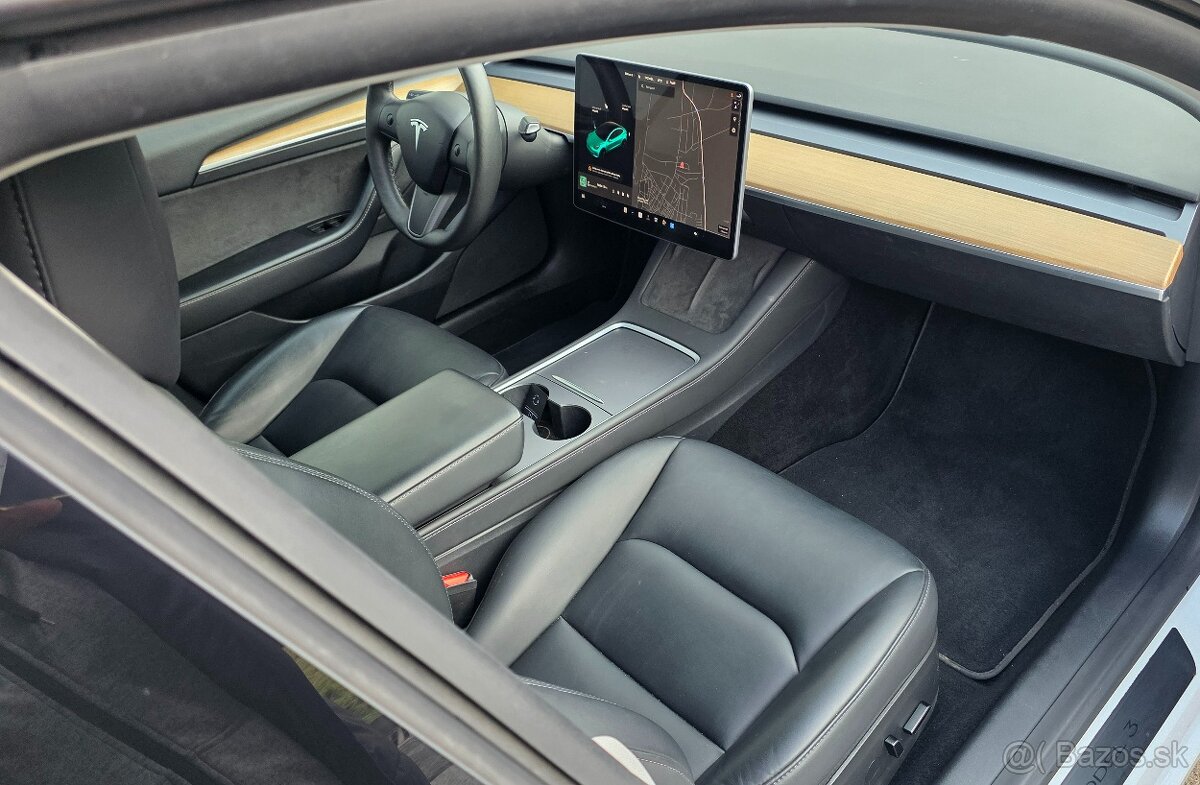 Tesla Model 3 RWD rv.2023 - 11