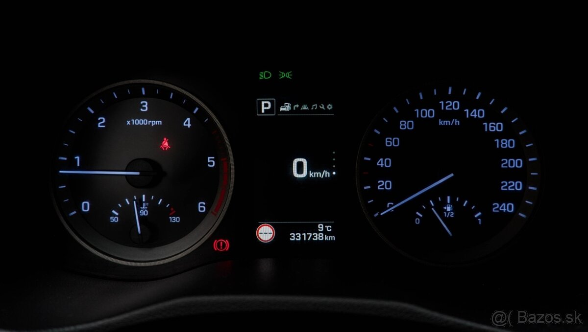 Hyundai Tucson 1.7 CRDi Premium 7DCT - 11