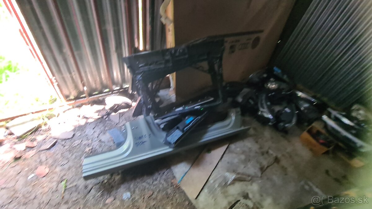 Predam karosarske diely - 11