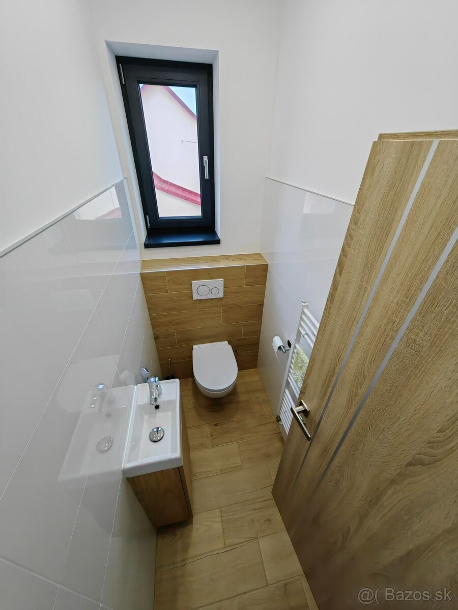 Kúpeľne a obklady - 11