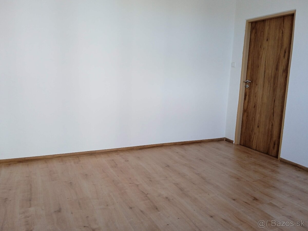 Na predaj 2 izbový byt NITRA - CENTRUM - 11