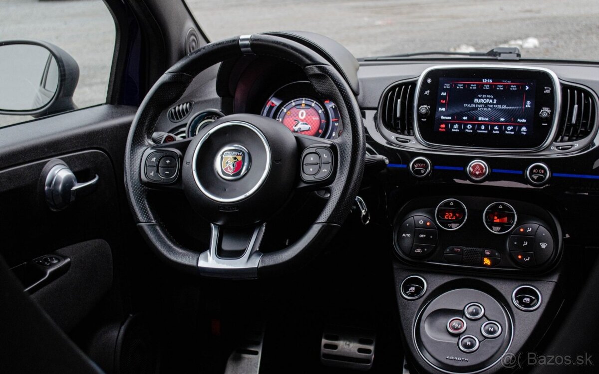 Abarth 595 Monster Energy Yamaha - 11