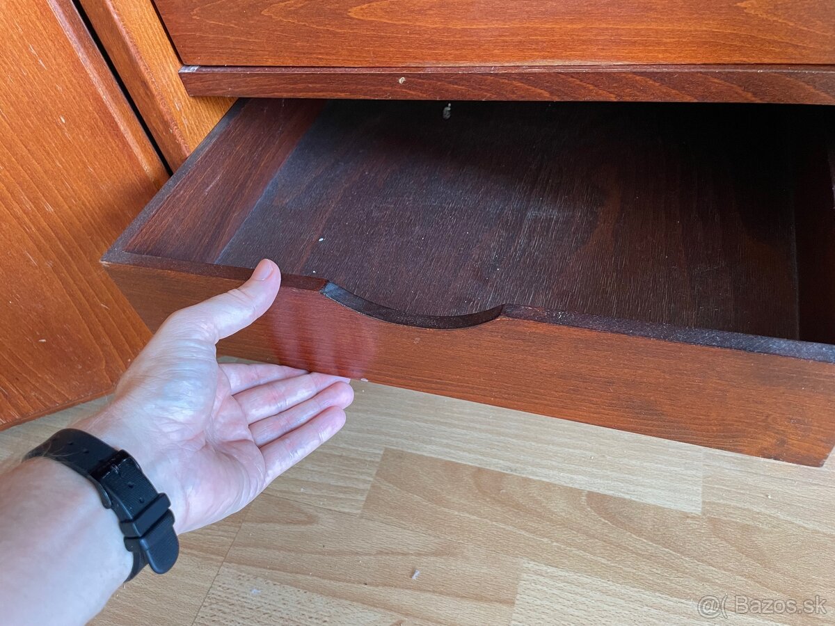 Darujem kvalitnú obývaciu stenu z dreva - 11