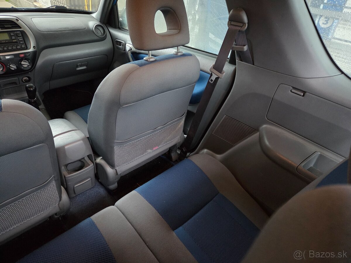 Ponúkam na predaj Toyota RAV4 - 11