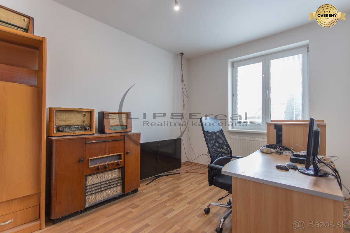 NA PREDAJ dva rodinné domy s tromi byt. jednotkami v Stupave - 11