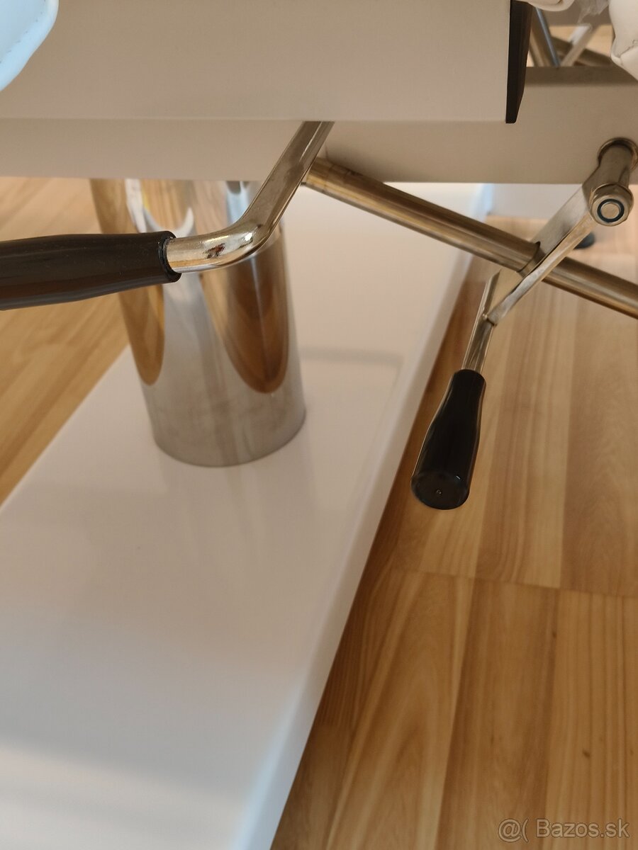 Pedikérske kreslo - 11