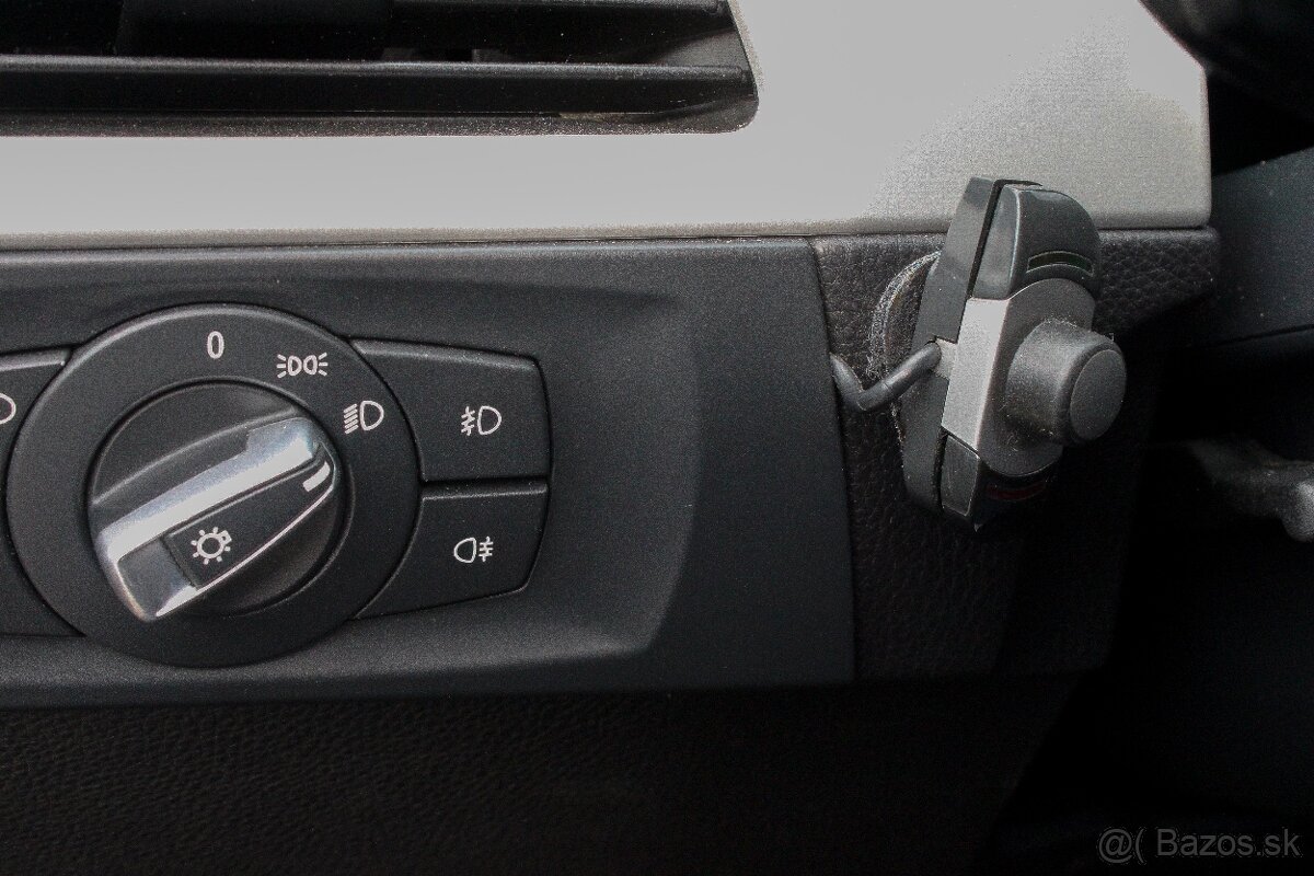 BMW E91 320d Touring 130kW Automat facelift - 11