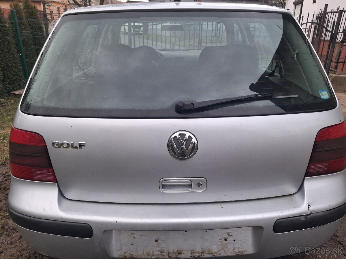 Rozpredám golf 4 - 11