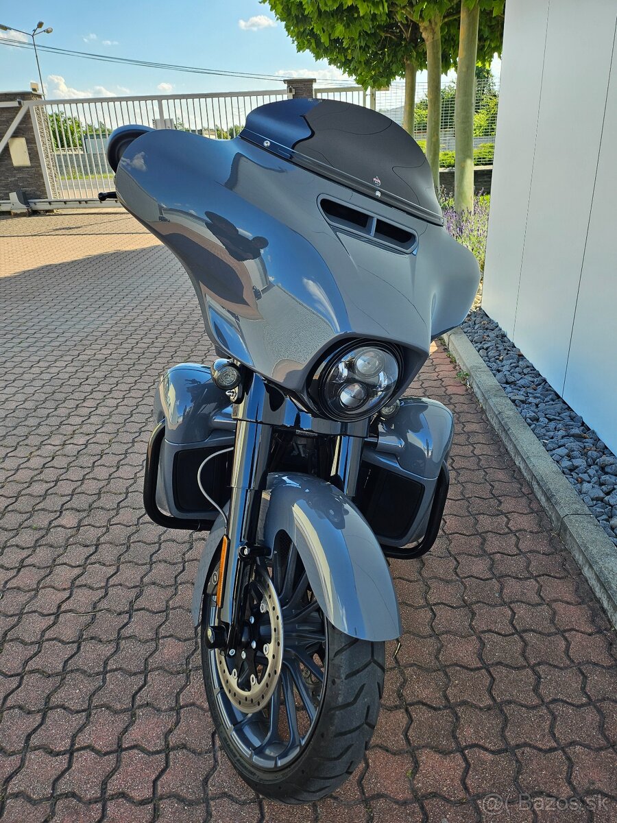 HARLEY DAVIDSON STREET GLIDE CVO 117 5HD - 11