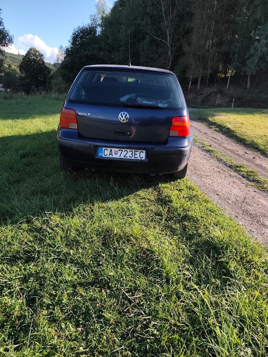 Golf 4 - 11
