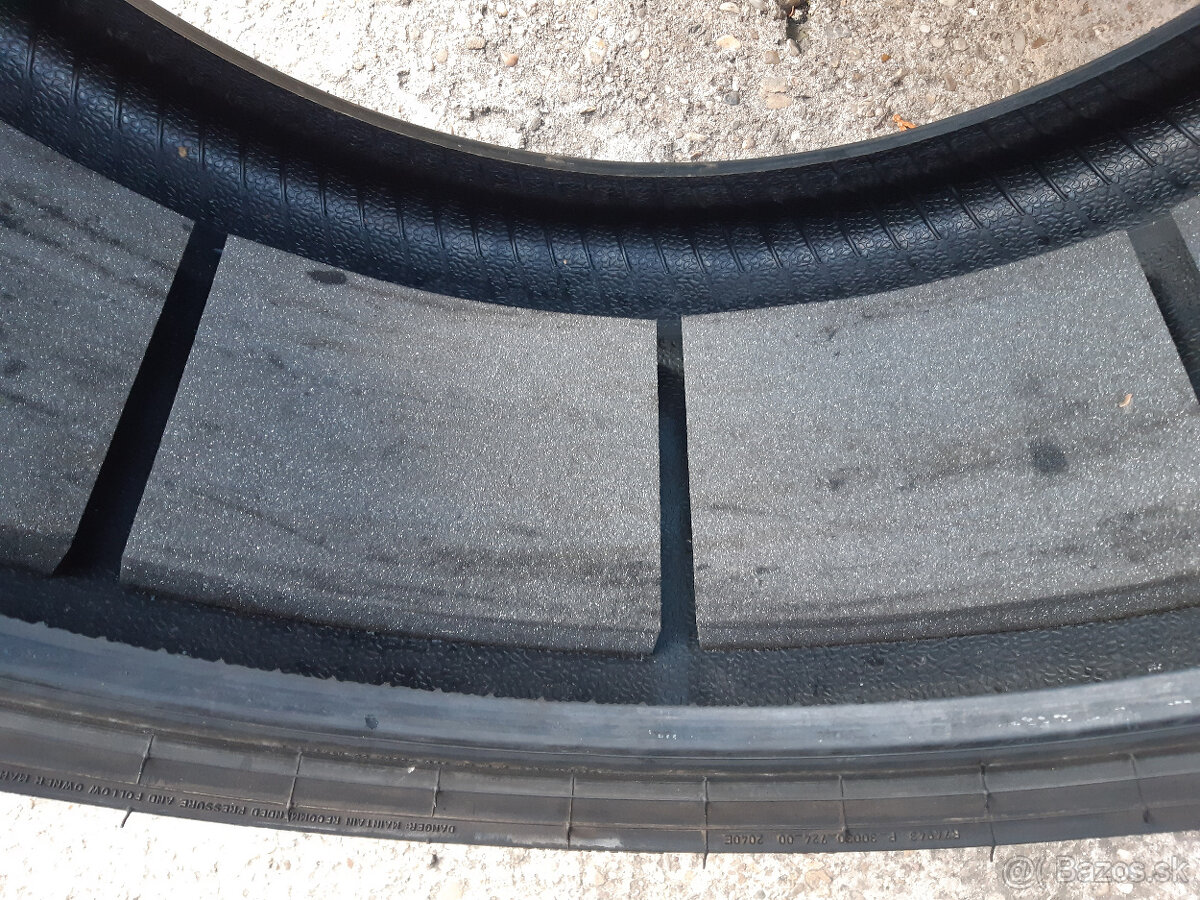 295/30 R21 - 265/35 R21 - Tesla Model S (od 2022-) - 11