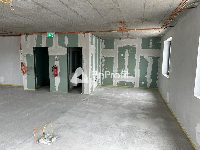 Kancelárske priestory s voliteľnou dispozíciou a skladom na - 11