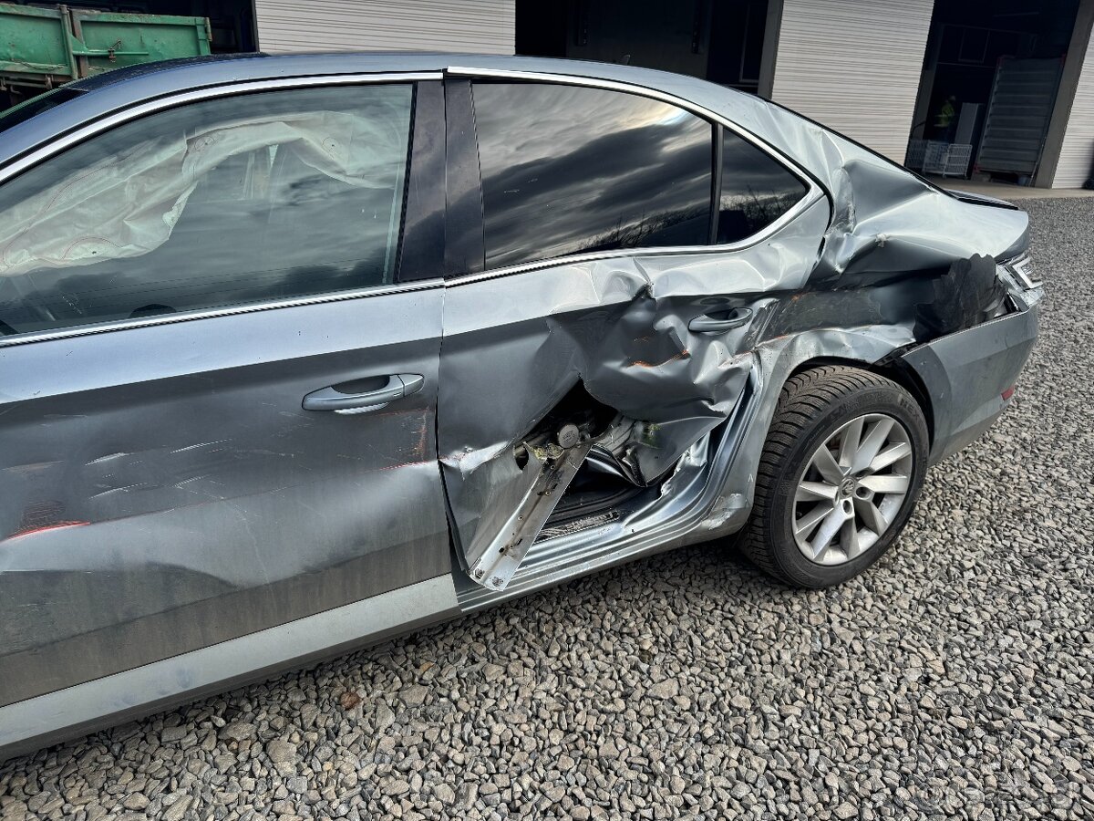 Škoda Superb III 2.0 TDI 140 kW - 11