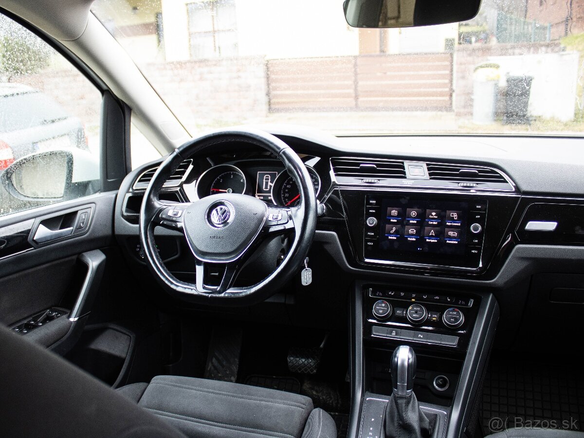 Volkswagen Touran 1.6 TDI SCR 115k Comfortline DSG - 11
