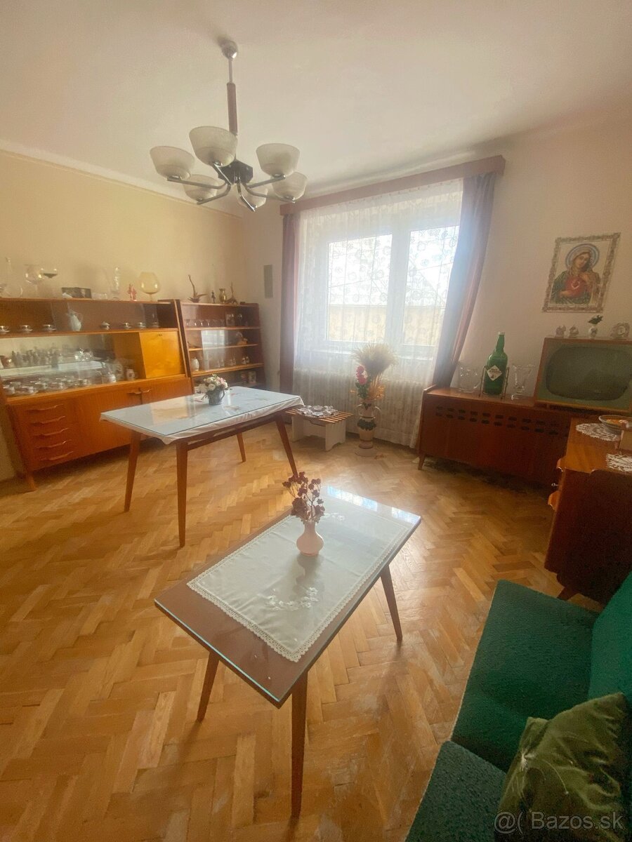 ZNÍŽENÁ CENA Rodinný dom Nitrica-pôvodný stav - 11