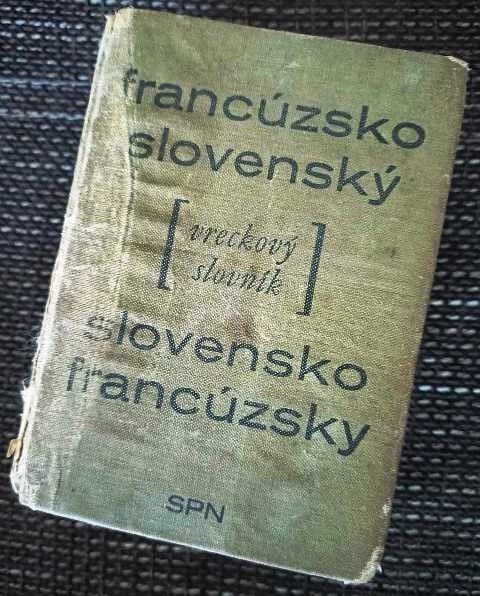 RETRO SLOVNÍKY A UČEBNICE - 11