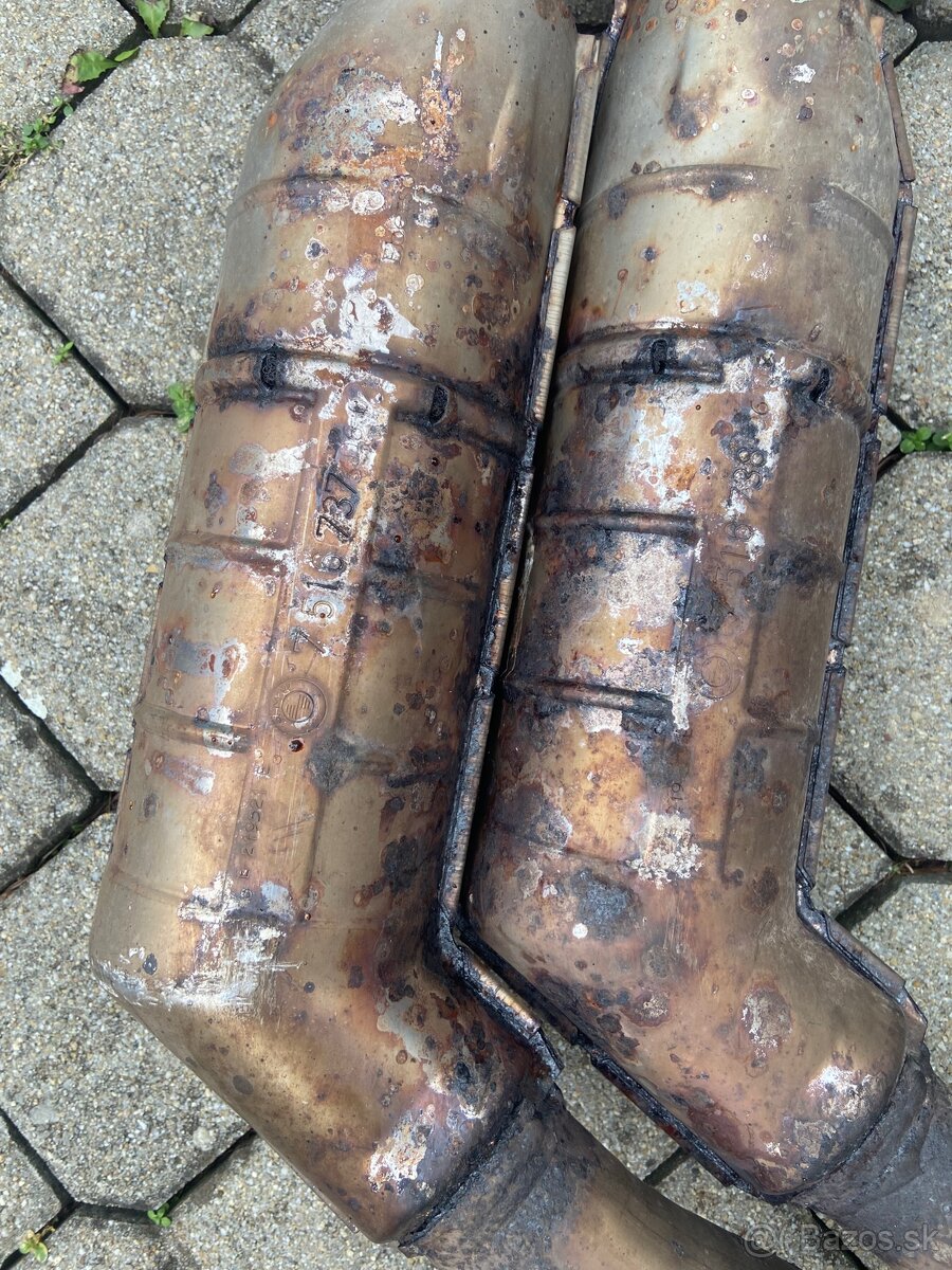 Výfuk BMW E46 330Ci Cabrio - 11