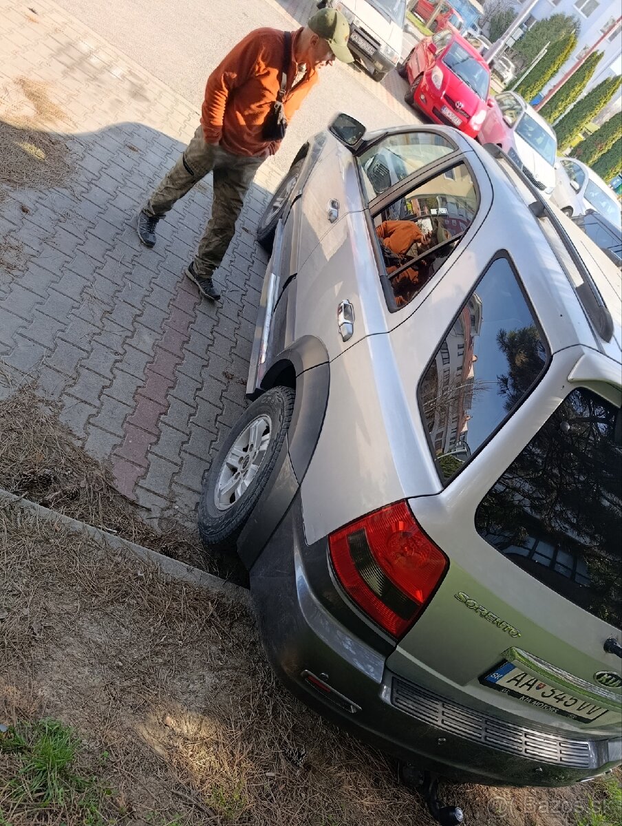 Kia Sorento (2004) - 11