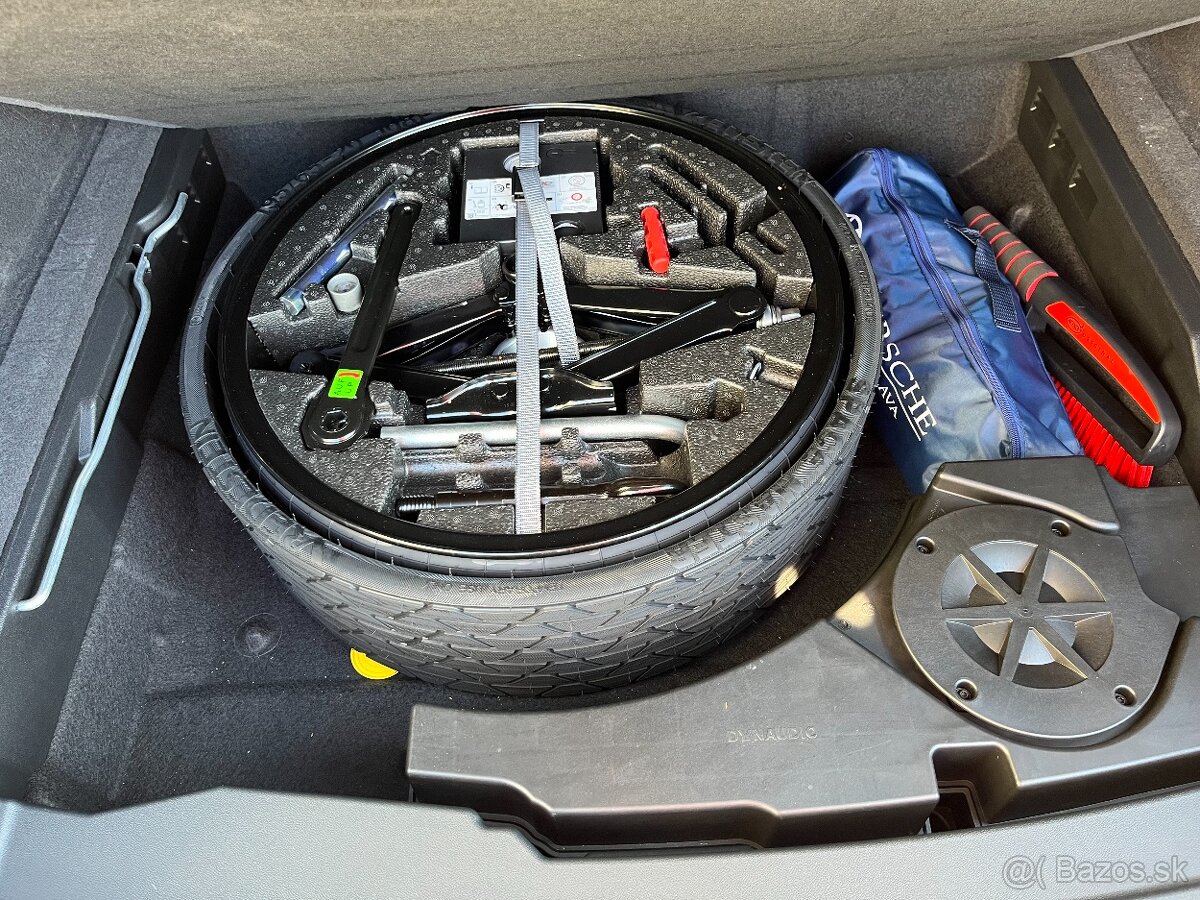 VW Touareg R-Line 3.0 V6 TDI - 11