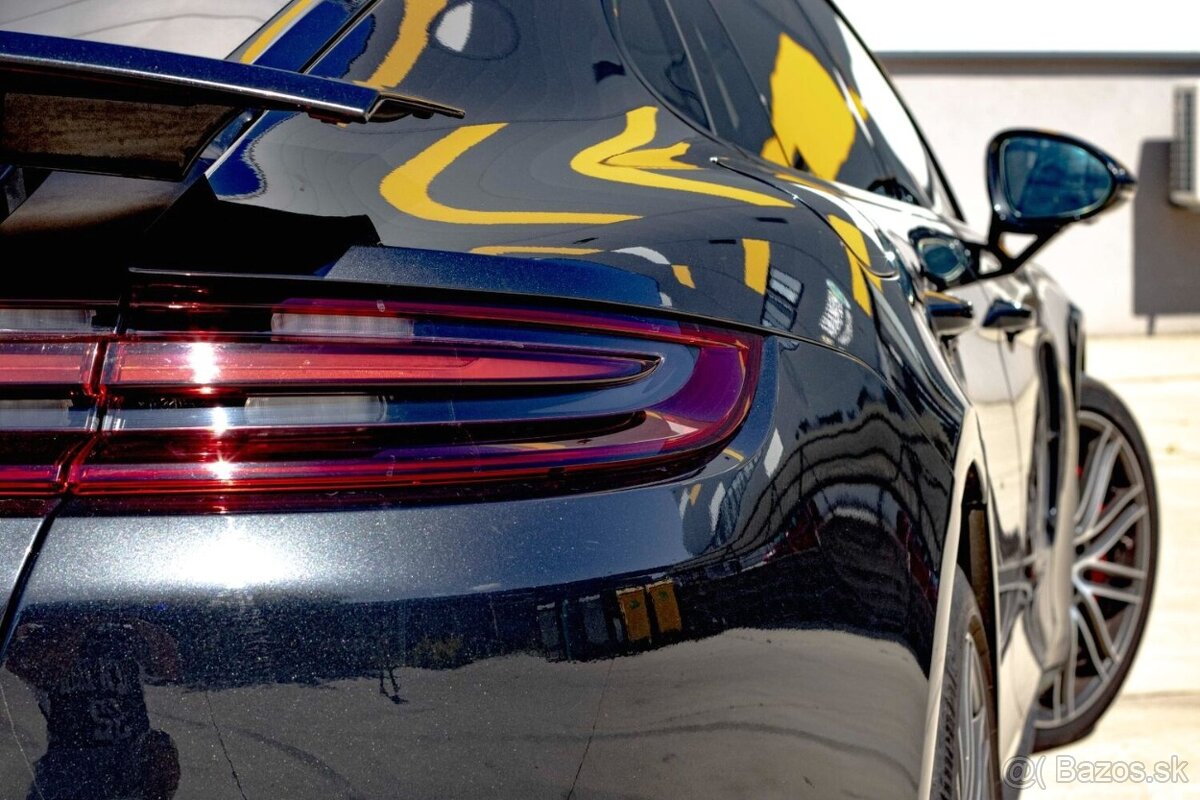 Porsche Panamera Turbo 4x4 A/T - 11