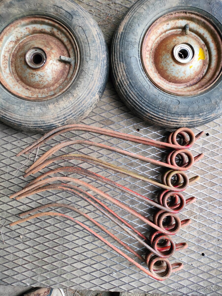 KUHN 280 SHRNOVAČ -- ruzné díly - 11