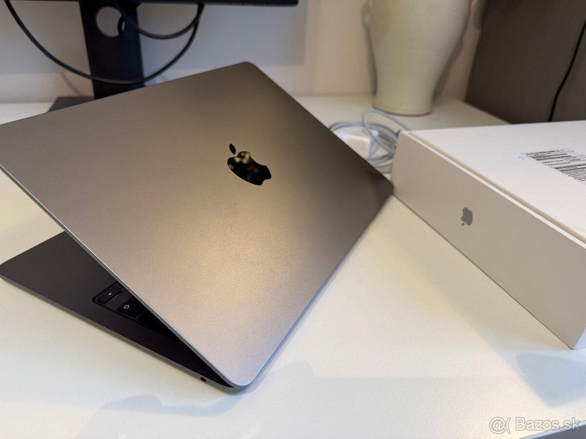 MacBook Air 13 - M2(2024)-Space Gray, 8GB/256 GB - 11