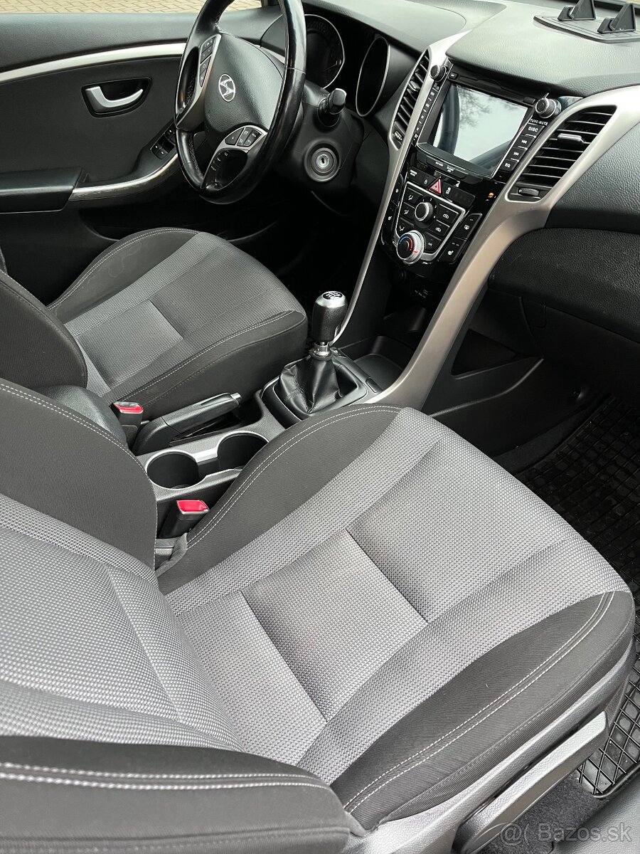Predám Hyundai I30 - 11