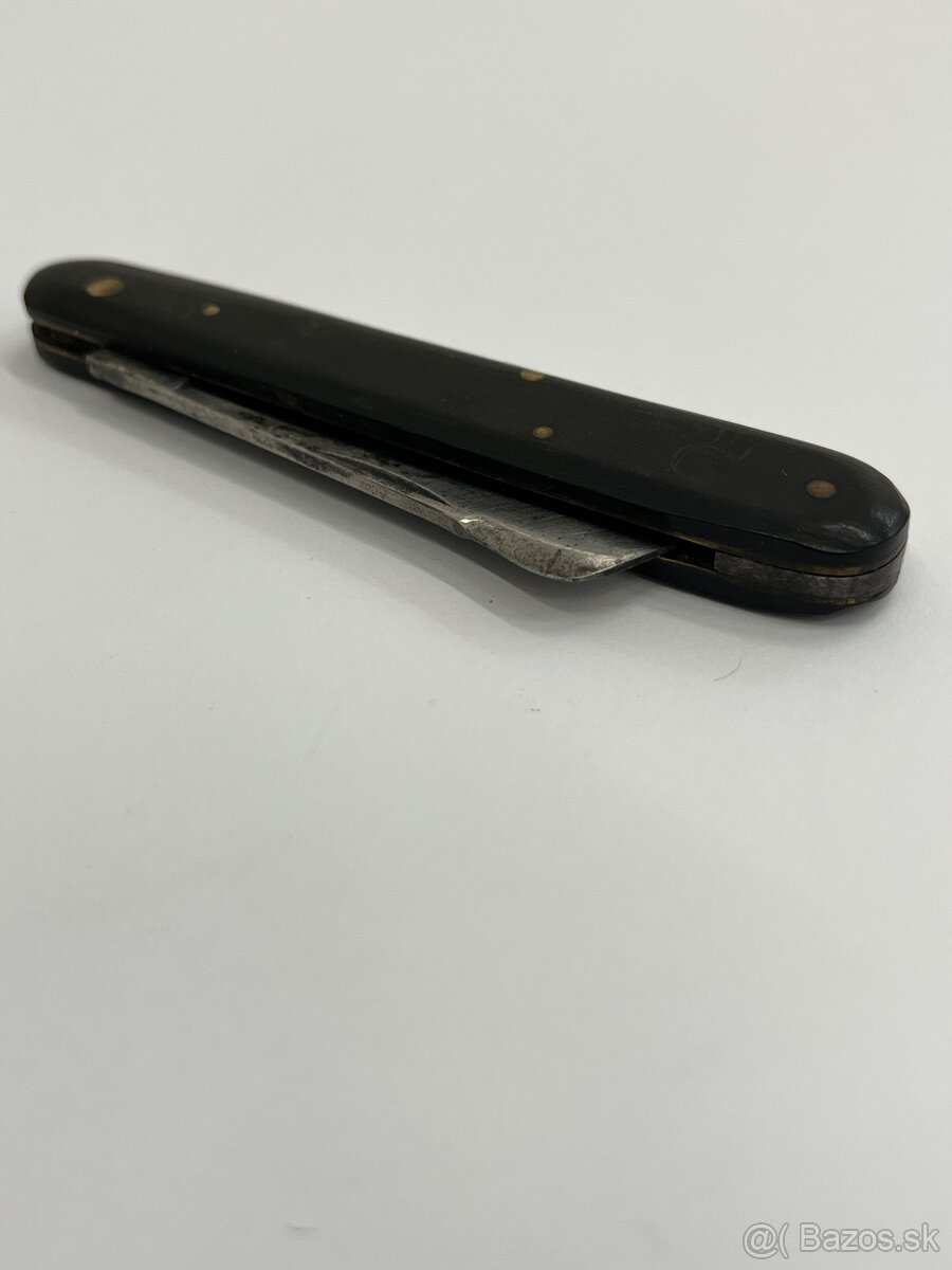 Vrúblovací nôž - 11