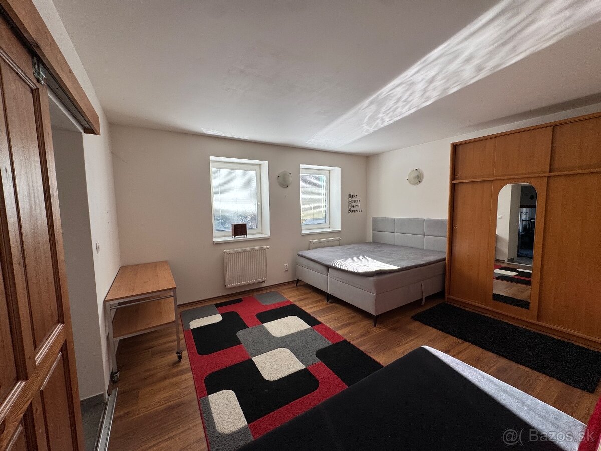 Priestranný 6-izbový dom, 3 kúpeľne a sauna - 11