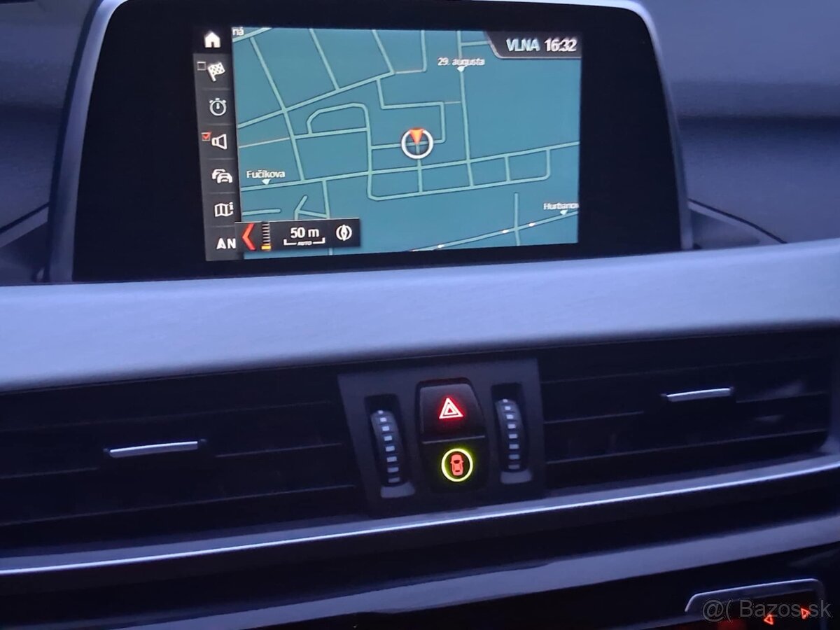 BMW X1 sDrive 18d - 11