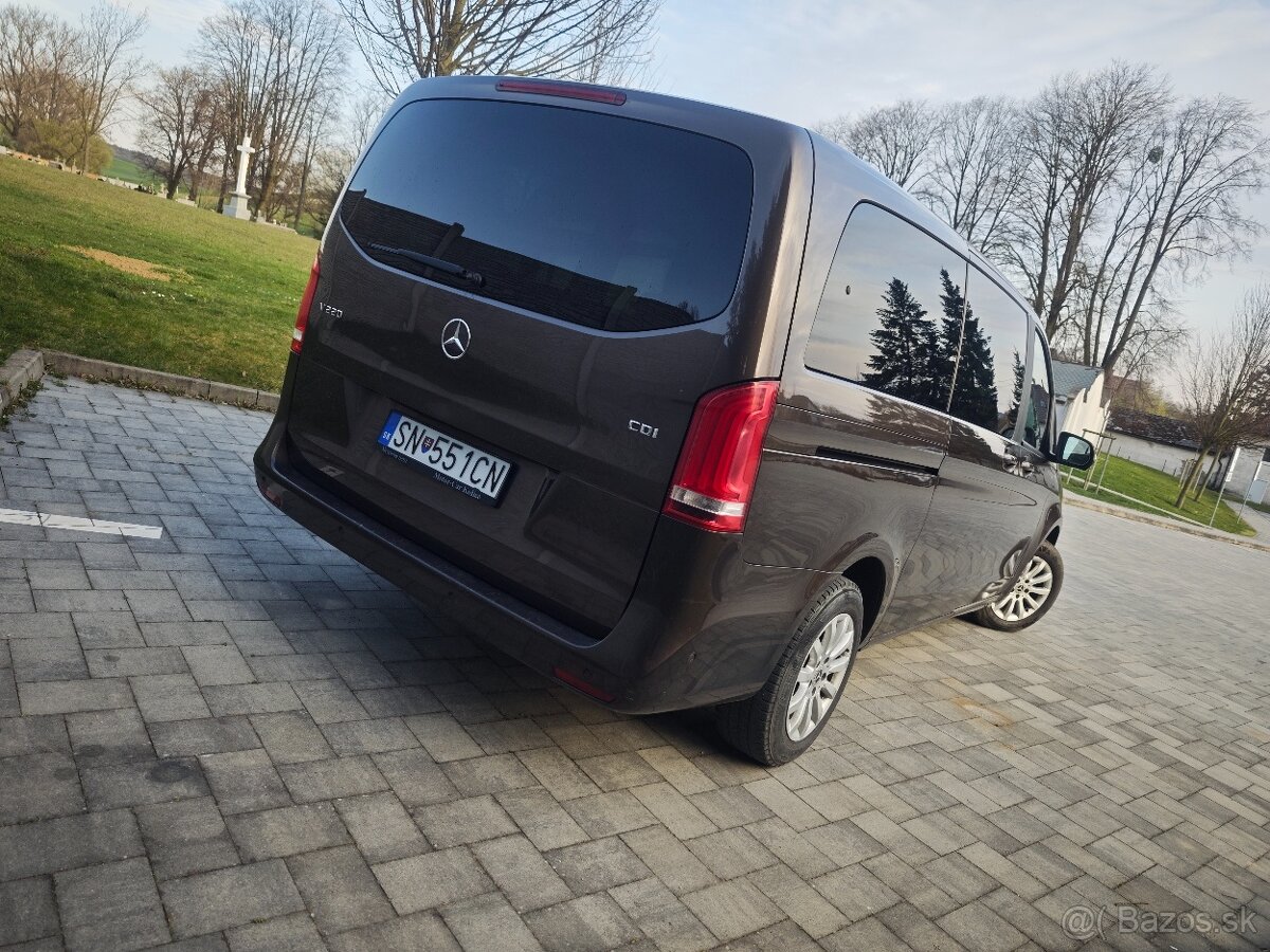 Mercedes-Benz V 220 lang 447 - 11