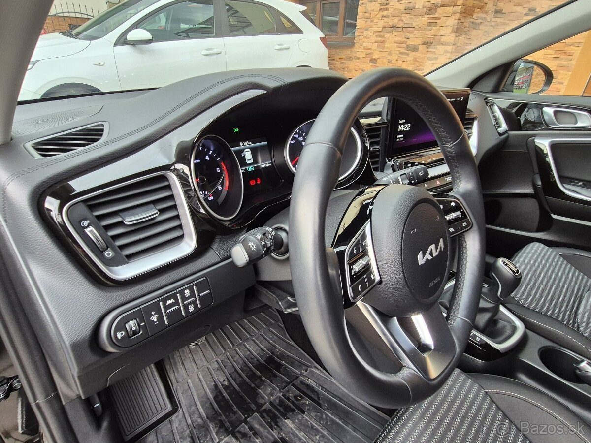 Kia Ceed SW 1.6 CRDi MHEV Gold - 11