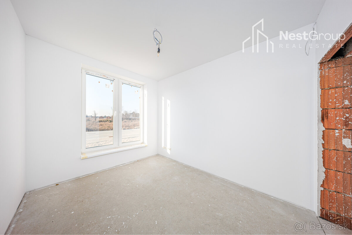 PREDAJ NOVOSTAVBA 4-IZBOVÝ DVOJPODLAŽNÝ RD, POZEMOK 300m2 - 11