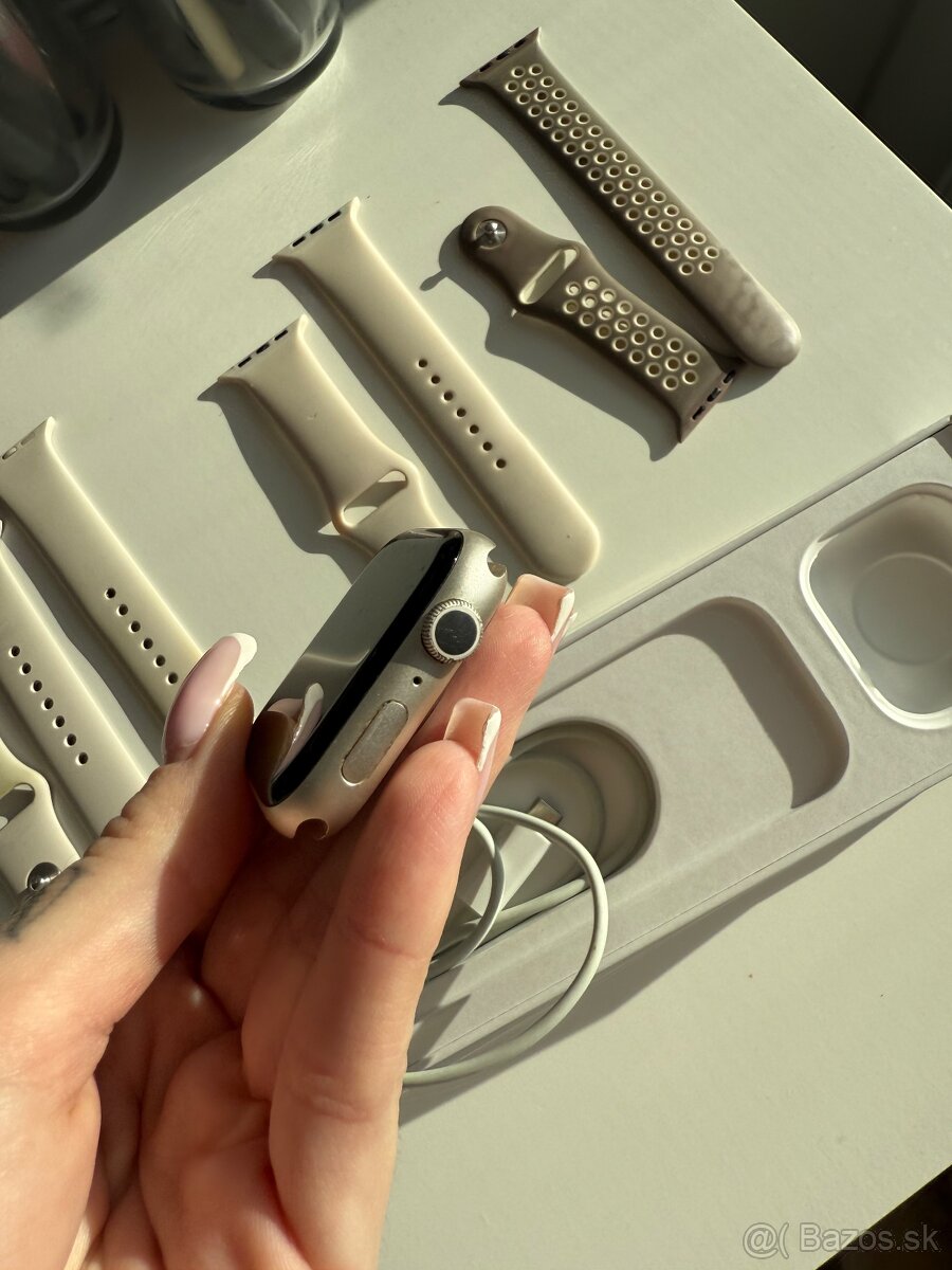 Apple Watch Series 7 - 11