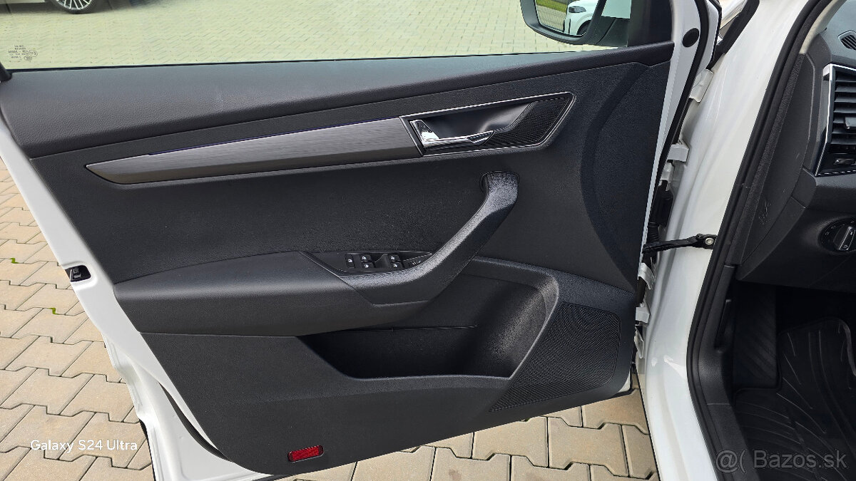 Škoda Karoq 1.6 TDI Live Plus DSG - 11