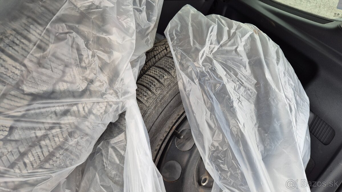 Volkswagen Touran 2.0 TDI Cross 7 miestne - 11