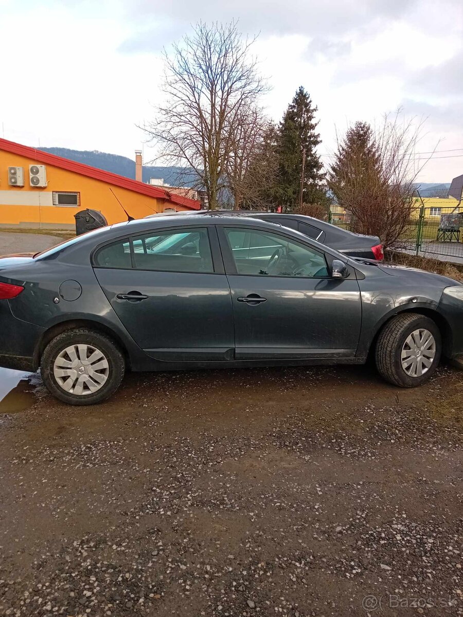 Renault Fluence - 11